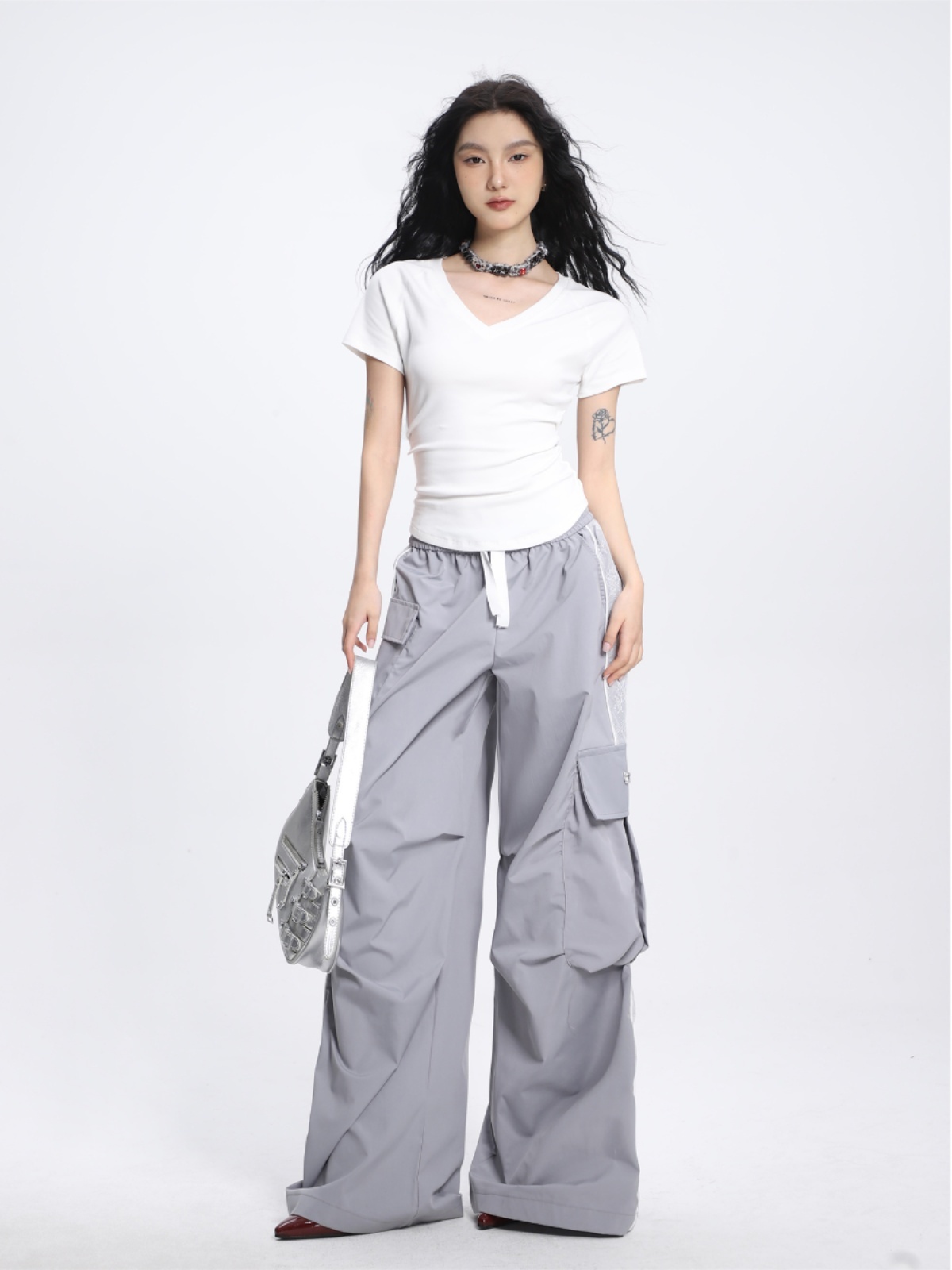 Slim Fit Short Sleeve V-Neck T – Base Layer Top recenzja i cena